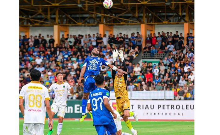 Laga PSPS Pekanbaru saat menghadapi PSIM Yogyakarta, Ahad (26/1/2025) kemarin, di Stadion Kaharuddin Nasution Rumbai Pekanbaru.