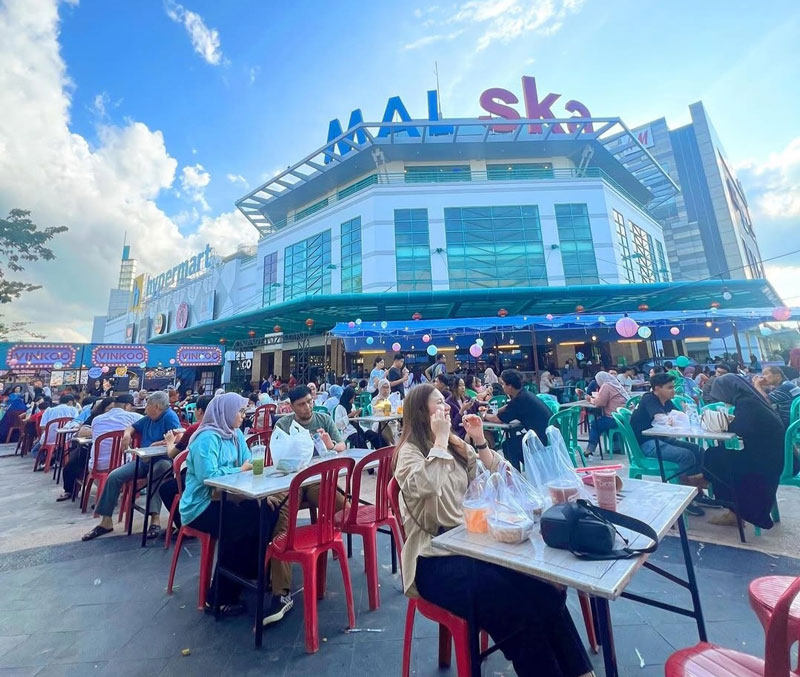Vinkoo Food Festival yang digelar di pelataran Mal SKA ramai dikunjungi masyarakat yang mengisi waktu libur panjang, Senin (27/1/2025).
