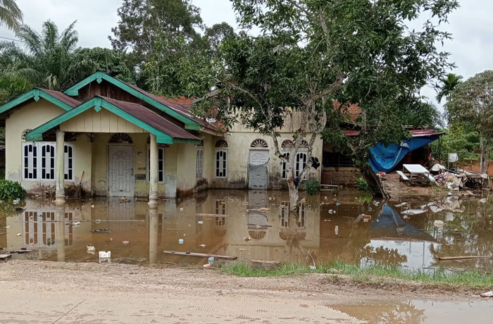 Kondisi banjir yang terjadi di Desa Aur Cina Kecamatan Batang Cenaku, Kabupaten Inhu sudah surut, Selasa (28/1/2025).