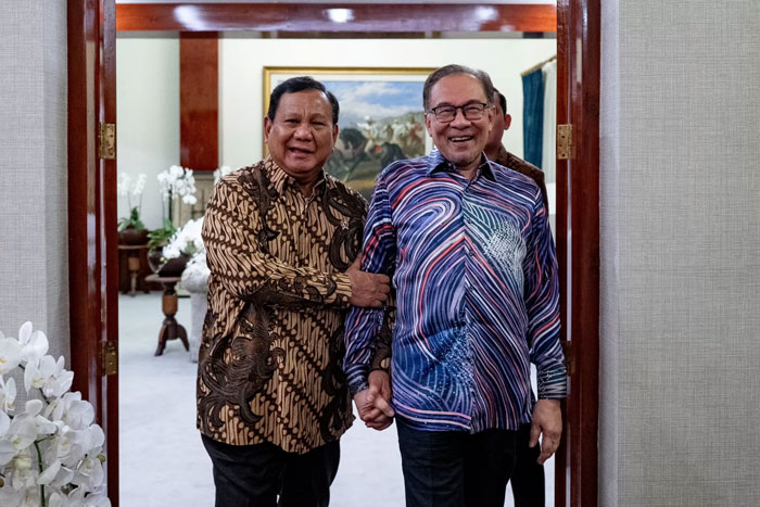 Presiden RI Prabowo Subianto bertemu dengan Perdana Menteri Malaysia Anwar Ibrahim.