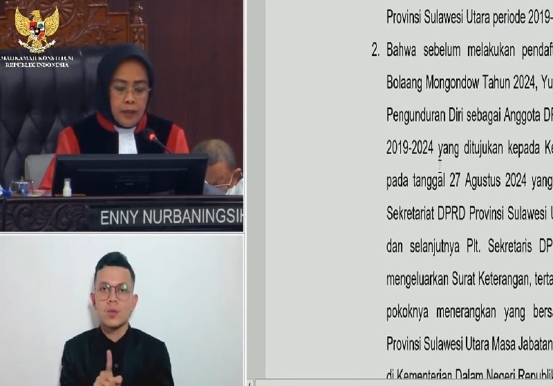 Hakim Konstitusi Enny Nurbaningsih saat membacakan putusan PHPU di Jakarta pada Selasa (4/2/2025),