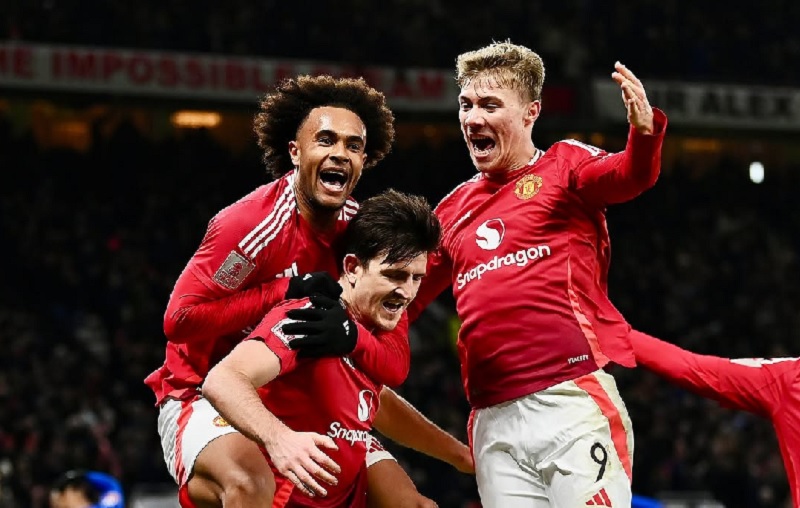Harry Maguire jadi pahlawan kemenangan Manchester United saat mengalahkan Leicester City  2-1 pada babak keempat Piala FA di Old Trafford.