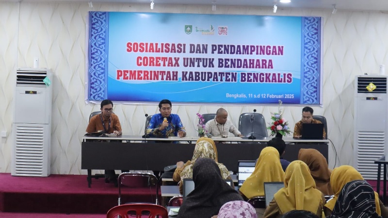 Bendahara Pemkab Bengkalis mengikuti sosialisasi dan pendampingan Coretax bersama KPP Pratama Bengkalis-KP2KP Duri di Bengkalis beberapa hari lalu