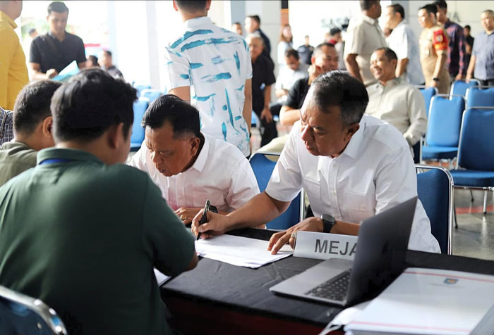 Bupati dan Wakil Bupati Kepulauan Meranti terpilih, H Asmar dan Muzamil melakukan registrasi  pemeriksaan kesehatan di Kementerian Dalam Negeri (Kemendagri), Jakarta, Ahad (16/2/2025).