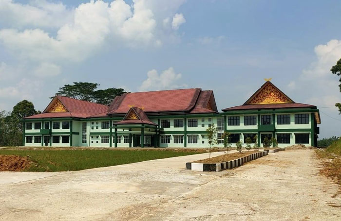 Gedung Markas Komando Distrik Militer (Kodim).