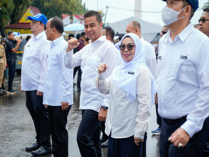 Bupati dan Wakil Bupati Kampar terpilih Ahmad Yuzar-Misharti mengikuti gladi bersih.