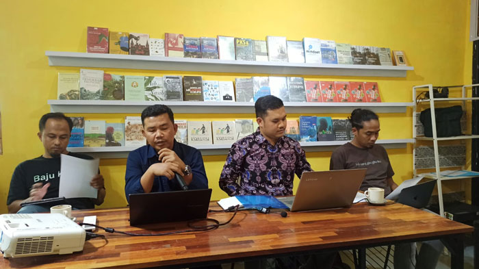 Forum Indonesia untuk Transparansi Anggaran (Fitra) Provinsi Riau bersama dengan Non-Governmental Organization (NGO) menggelegar diskusi.