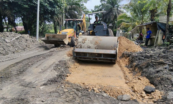 Tim BPJN Riau menggesa perbaikan ruas jalan Kuansing-Pekanbaru yang sebelumnya mengalami kerusakan.