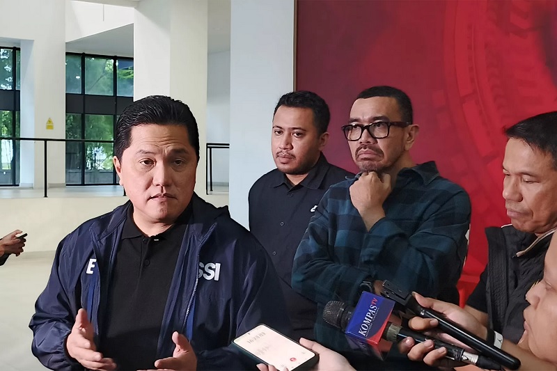 Ketua Umum PSSI, Erick Thohir menyebut akan menambah tiga pemain naturalisasi anyar untuk Timnas Indonesia. Salh satunya kiper Emil Audero Mulyadi.