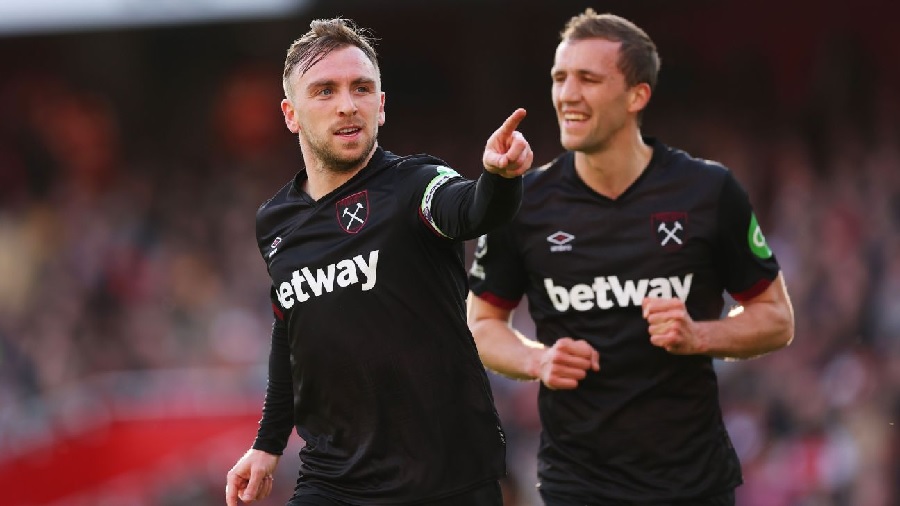 Kapten Jarrod Bowen mencetak gol kemenangan West Ham United yang dapat mengakhiri perjuangan Arsenal untuk meraih gelar Liga Premier Inggris.