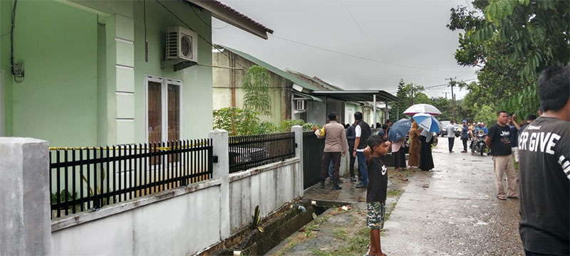 Rumah korban pembunuhan di Sinambek Kecamatan Kuantan Tengah Senin (24/2/2025).