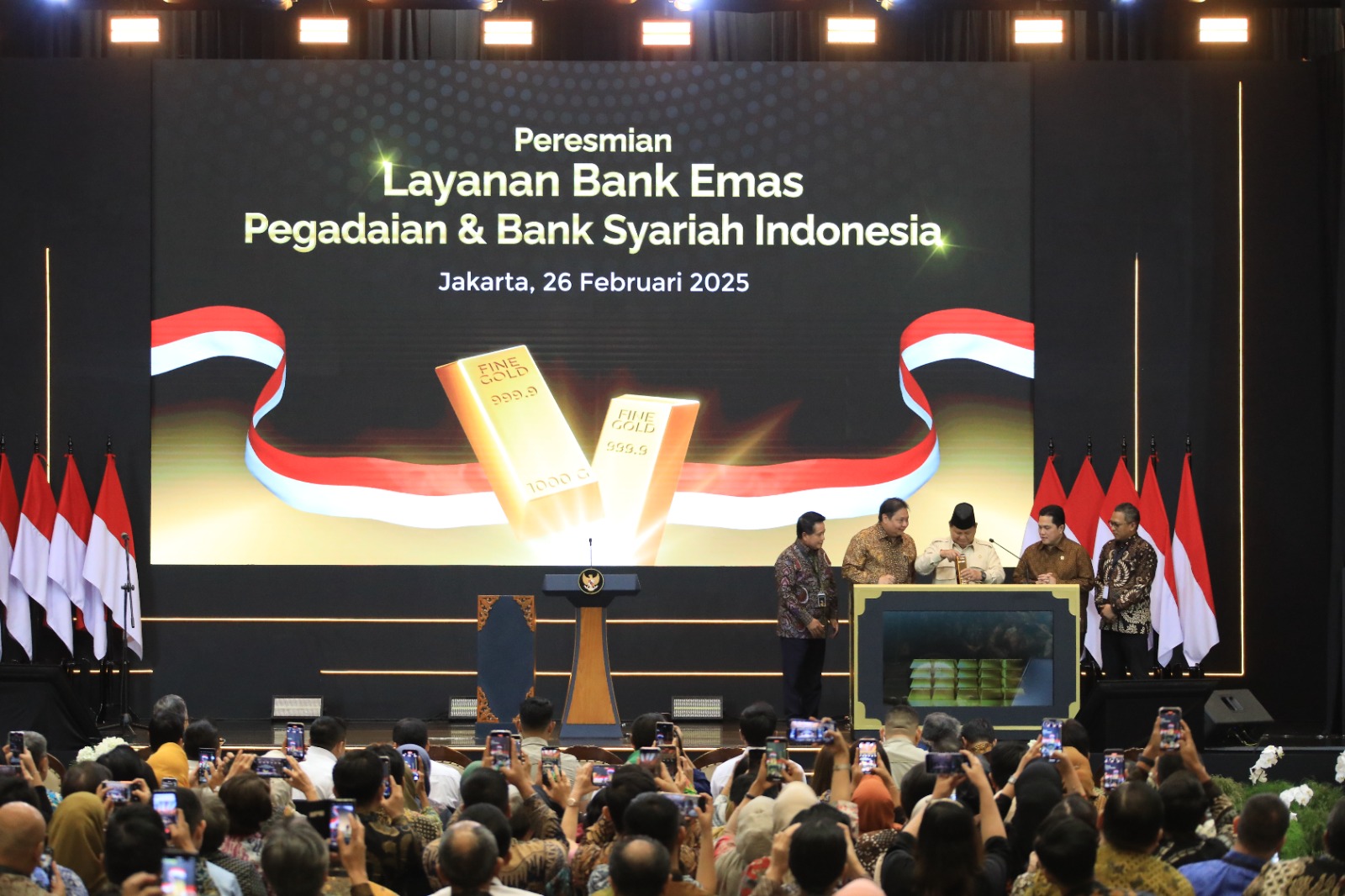 Presiden RI Prabowo Subianto meresmikan Layanan Bank Emas Pegadaian dan Bank Syariah Indonesia (BSI) pada Rabu (26/2) di The Gade Tower (Kantor Pusat Pegadaian), Jakarta.