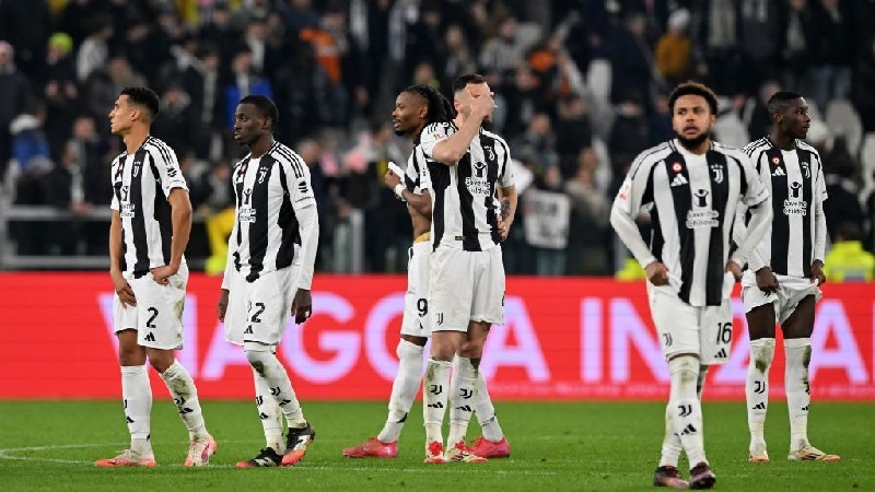 Reaksi pemain Juventus setelah kalah adu penalti dari Empoli pada perempatfinal Coppa Italia di Allianz Arena, Turin.