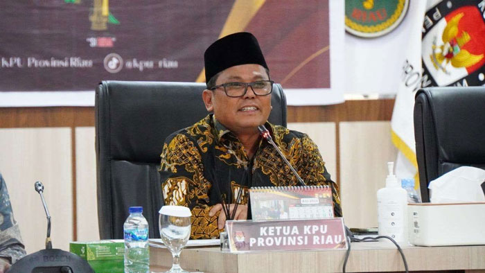 Ketua KPU Riau, Rusidi Rusdan