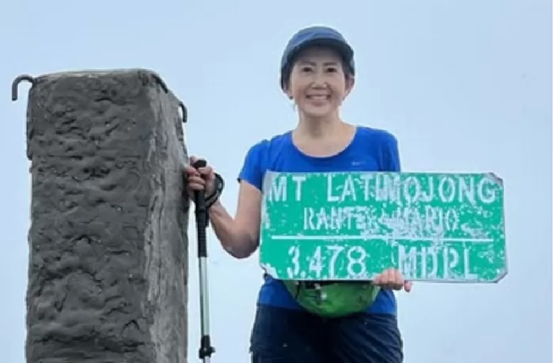 Dua pendaki senior meninggal dalam ekspedisi Puncak Carstens Papua Tengah. Mereka adalah Elsa Laksono dan Lilie Wijayanti yang terserang Hipotermia atau kedinginan..