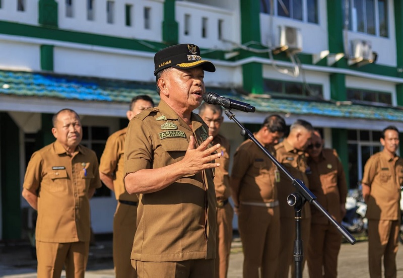 Bupati Kepulauan Meranti H Asmar sikapi tunda bayar denga mendahulukan gaji, tunjangan tambhana pegawai (TPP) dan alokasi dana desa.