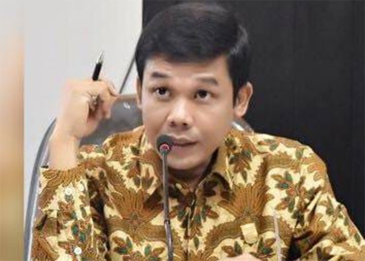 Foto Ketua Fraksi Golkar DPRD Pekanbaru Roni Amriel SH MH