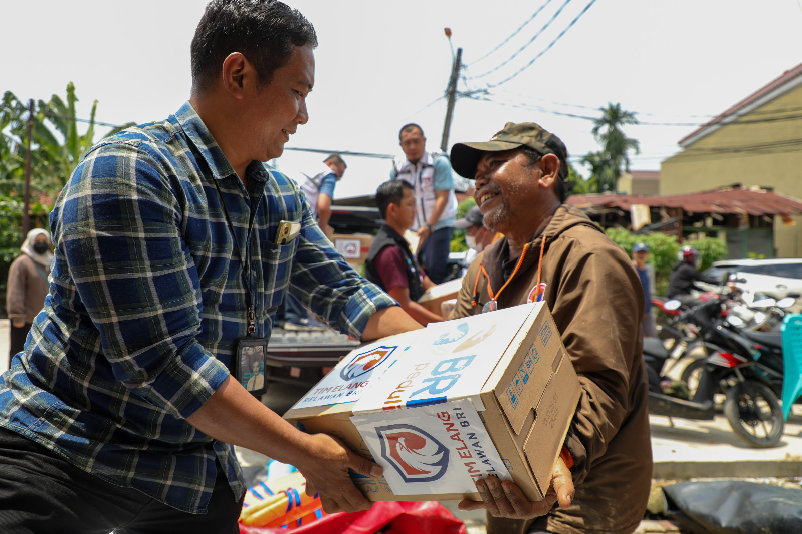 BRI bekerja sama dan berkoordinasi dengan berbagai pihak untuk bersinergi dalam menyalurkan bantuan kepada korban bencana banjir