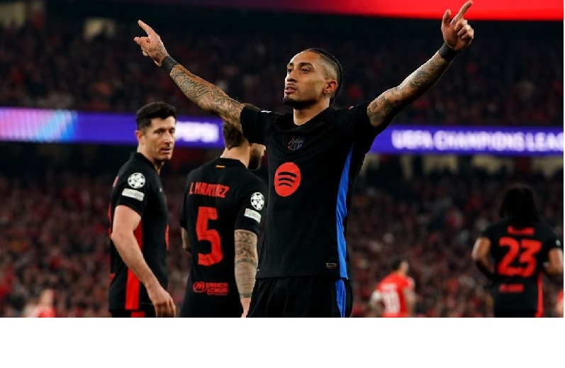 Raphinha melanjutkan musim yang mengesankan untuk membawa Barcelona unggul atas Benfica.