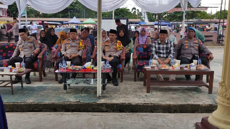 Kapolres Kuansing AKBP Angga Febrian Herlambang SIK SH bersama jajaran buka puasa bersama dengan anak yatim dan kaum duafa, Rabu (5/3/2025).