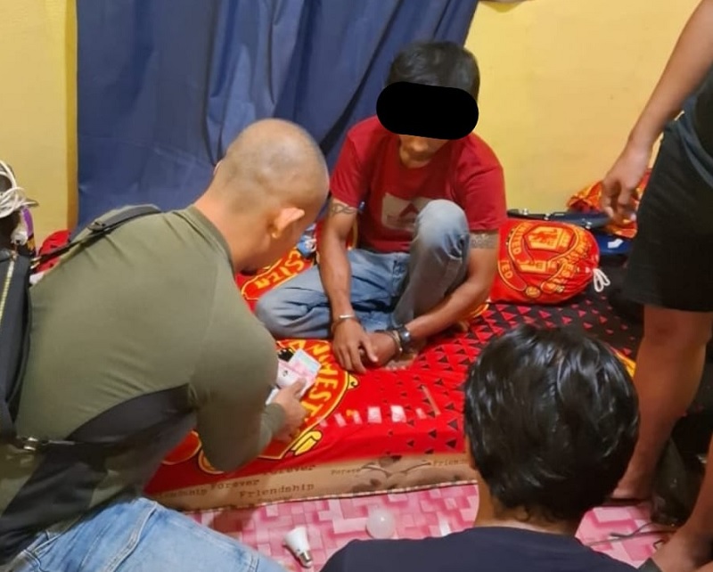 Satres Narkoba Polres Kuansing mengamankan satu orang pengedar sabu di Desa Beringin Taluk Kecamatan Kuantan Tengah, Rabu (5/3/2025).