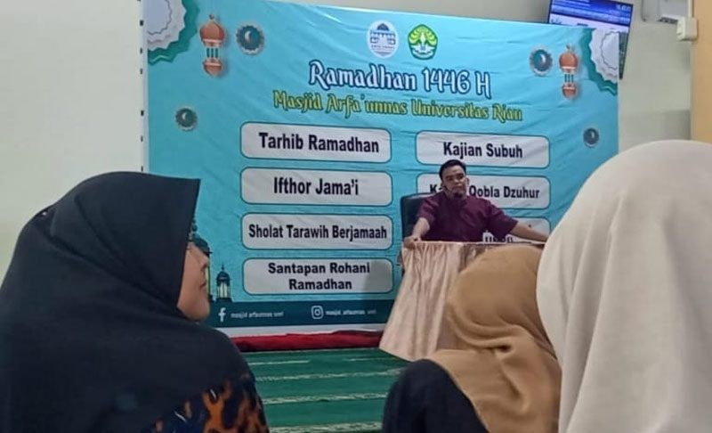 Penceramah kajian spiritual bertajuk Ramadan di Masjid Arfaunnas Unri, Rabu (5/3/2025).