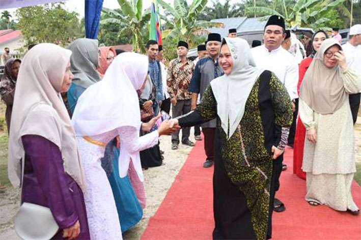 Bupati Bengkalis Kasmarni saat menggelar safari Ramadan 1445 H di Kecamatan Talang Muandi tahun lalu.