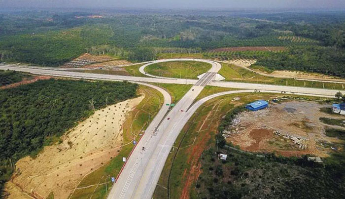 Ruas Tol Bangkinang-XIII Koto Kampar. Meski belum teerkoneksi utuh, Tol Trans Sumatera bersiap layani pemudik di Idul Fitri 2025.