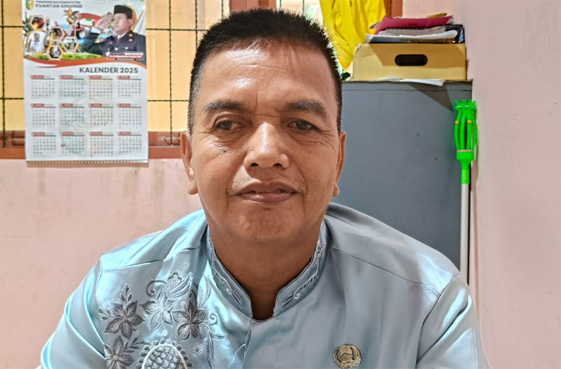 Camat Gunung Toar, Erdison SPd MM