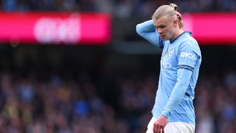 Pemain Manchester City Erling Haaland menjadi pemain tercepat dalam sejarah Liga Premier mengukir 100 keterlibatan gol dalam 94 pertandingan.