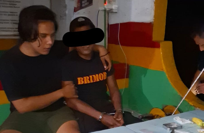 Satres Narkoba Polres Kuansing mengamankan satu orang pengedar sabu di Desa Bumi Mulya Kecamatan Logas Tanah Darat, Senin (17/3/2025).