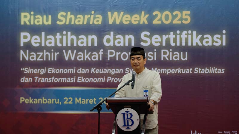 Kepala Perwakilan BI Provinsi Riau, Panji Achmad memberikan sambutan dalam Asesmen Sertifikasi Nazir Wakaf di Kantor BI Provinsi Riau, akhir pekan lalu.