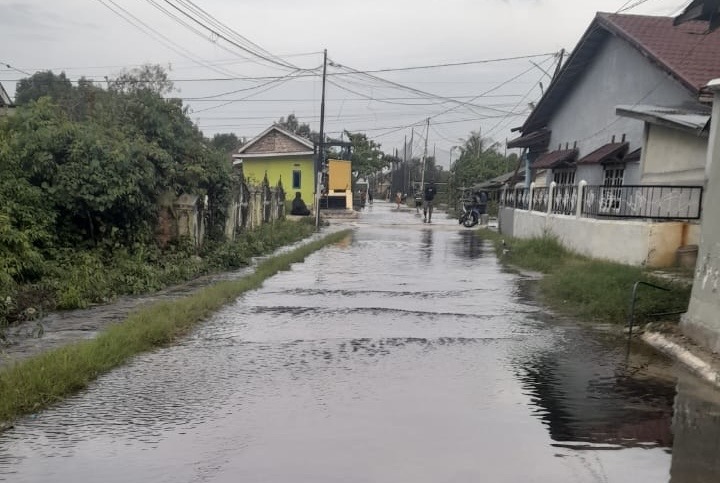 Pasang air laut kembali muncul secara alami di wilayah pesisir Dumai, Sabtu (29/3/2025) sekitar pukul 17.30 wib.