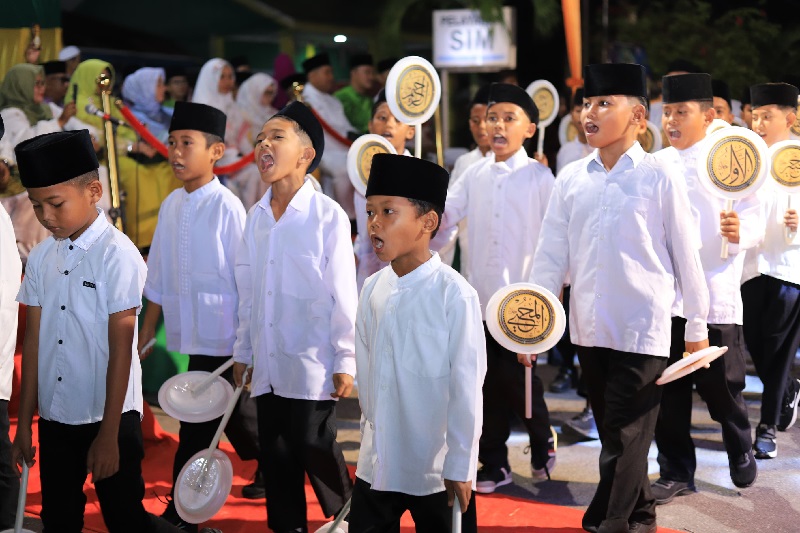 Suasana malam takbiran di Kota Selatpanjang, Kepulauan Meranti, Ahad (30/3/3025) malam.