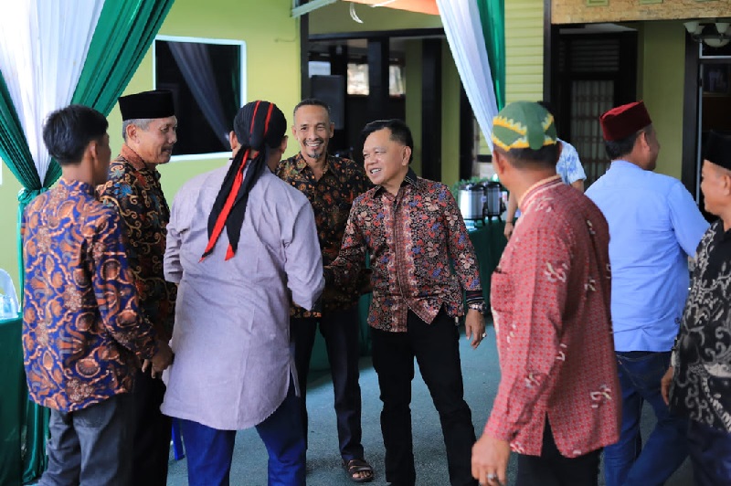 Open house Bupati Kepulauan Meranti, AKBP (Purn) H. Asmar dilaksanakan di kediaman dinas Jalan Merdeka Selatpanjang.
