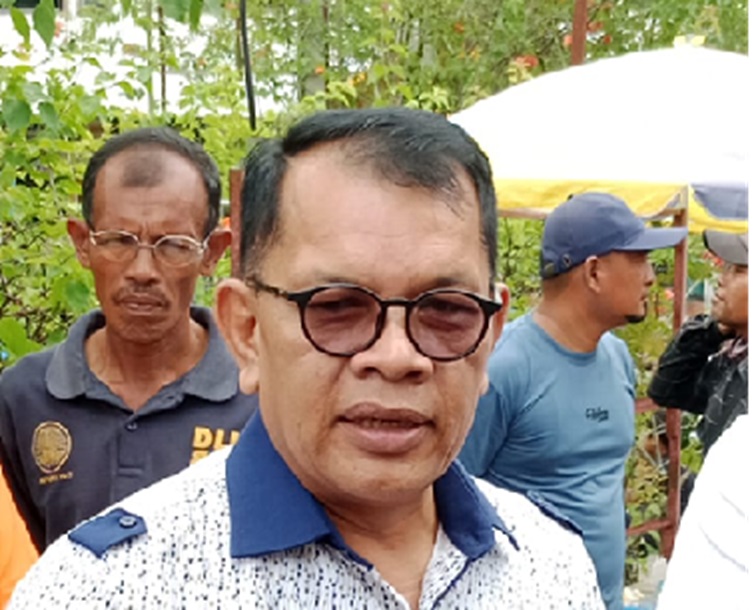 Kadis DLH Kuansing Deflides Gusni