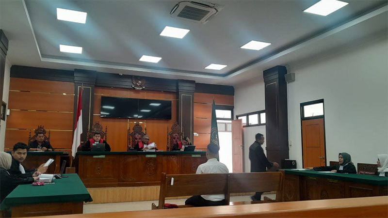 Sidang lanjutan anggota DPRD Kuansing, Aldiko Putra, Kamis (10/4/2025) di Pengadilan Negeri Teluk Kuantan.