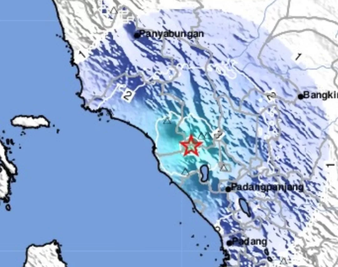 Gempa tektonik dengan magnitudo M4.3 ini berpusat di wilayah Bonjol, Kabupaten Pasaman, Sumatera Barat, dan tidak berpotensi tsunami.