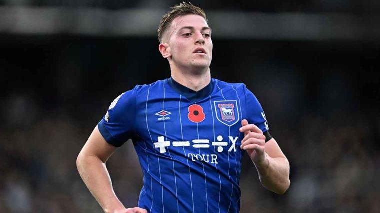 Pemain Ipswich Town Liam Delap menarik minat dari beberapa klub Liga Premier. Di antaranyaManchester City dan chelsea.