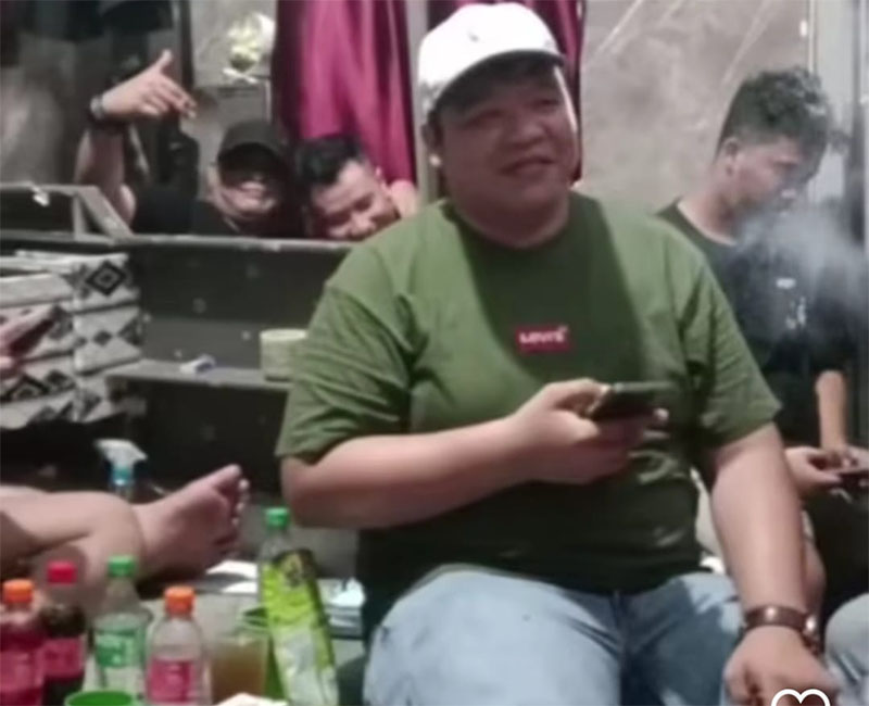 Tangkapan layar video viral diduga para napi, termasuk bandar narkoba yang sedang menikmati musik dugem yang diunggah Mantan Dirnarkoba Polda Riau Kombes Pol Manang Soebeti, di akun instagramnya