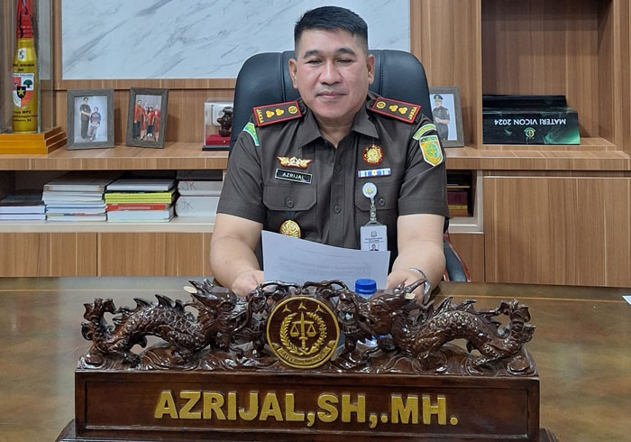 Kajari Pelalawan Azrijal SH MH