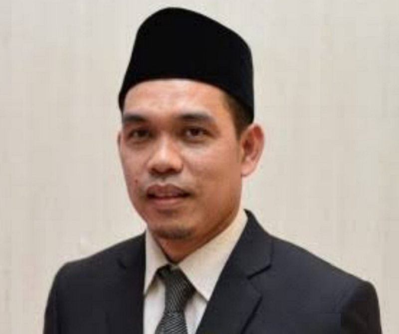 Plt) Kadisdik Riau Erisman Yahya