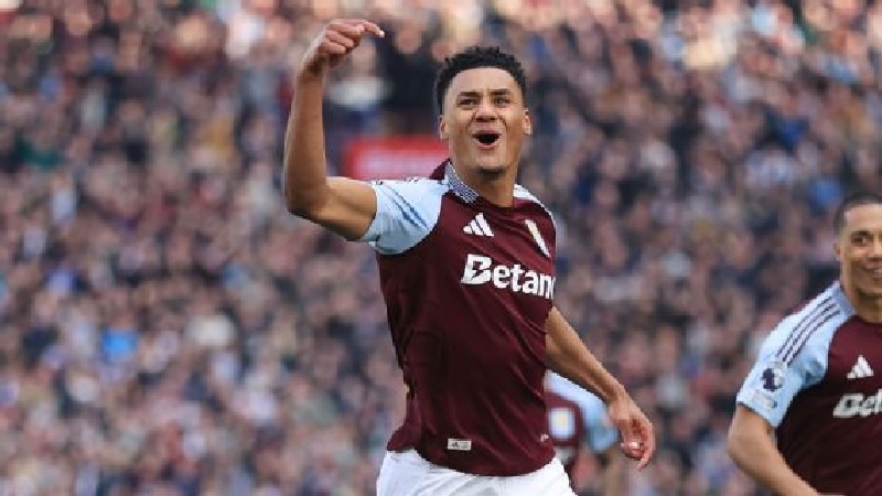 Ollie Watkins mengirim pesan kepada manajer Aston Villa Unai Emery dengan penampilan gemilangnya saat menghajar Newcastle United 4-1 di Villa Park.