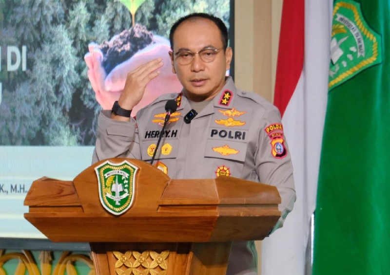Kapolda Riau Irjen Pol Herry Heryawan