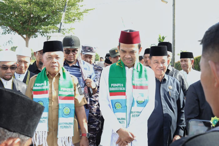 Ustadz Abdul Somad yang akrab disapa UAS kembali hadir di Kepulauan Kepulauan Meranti dalam rangkaian Safari Dakwah 2025.