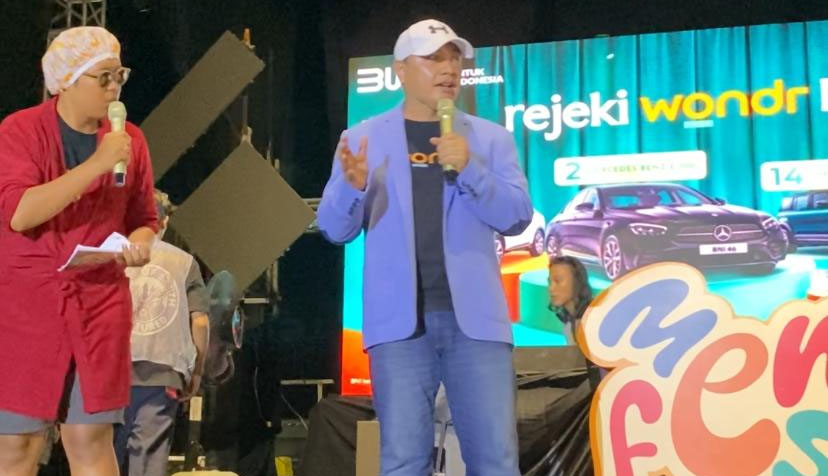 Pemimpin BNI Wilayah 02 Sumbar, Riau dan Kepri, Khairul Salam memberikan kata sambutan pada program Rejeki wondr di Menfest Padang, baru-baru ini.