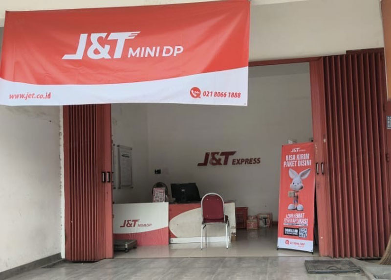 OUTLET: Salah satu outlet kemitraan mini drop point (MDP) J&T Express.
