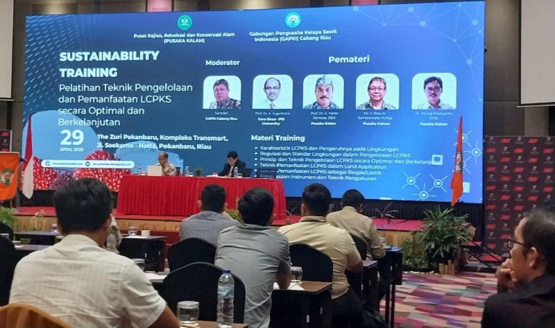 GAPKI Riau menggelar pelatihan pengelolaan dan pemanfaatan LCPKS  secara optimal berkelanjutan di The Zuri Hoitel Pekanbaru dengan narasumber utama Prof Dr Ir Yanto Santosa DEA.