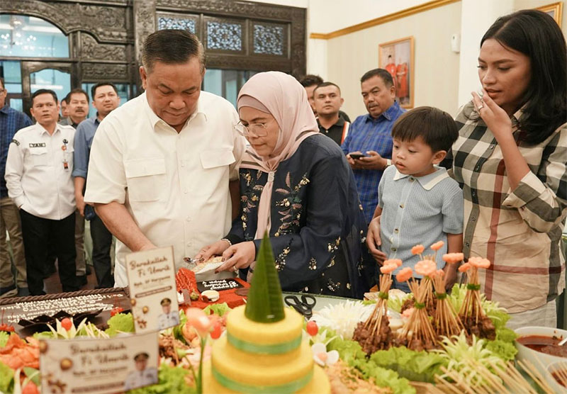Wagubri SF Hariyanto mendapatkan kejutan di hari ulang tahun ke-60, Rabu (30/4/2025).