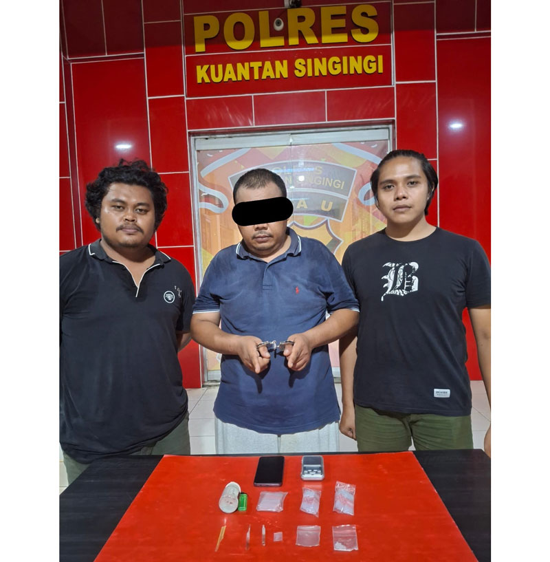 Satres Narkoba Polres Kuansing berhasil menangkap seorang terduga pengedar sabu di Sentajo Raya, Senin (28/4/2025) sore.
